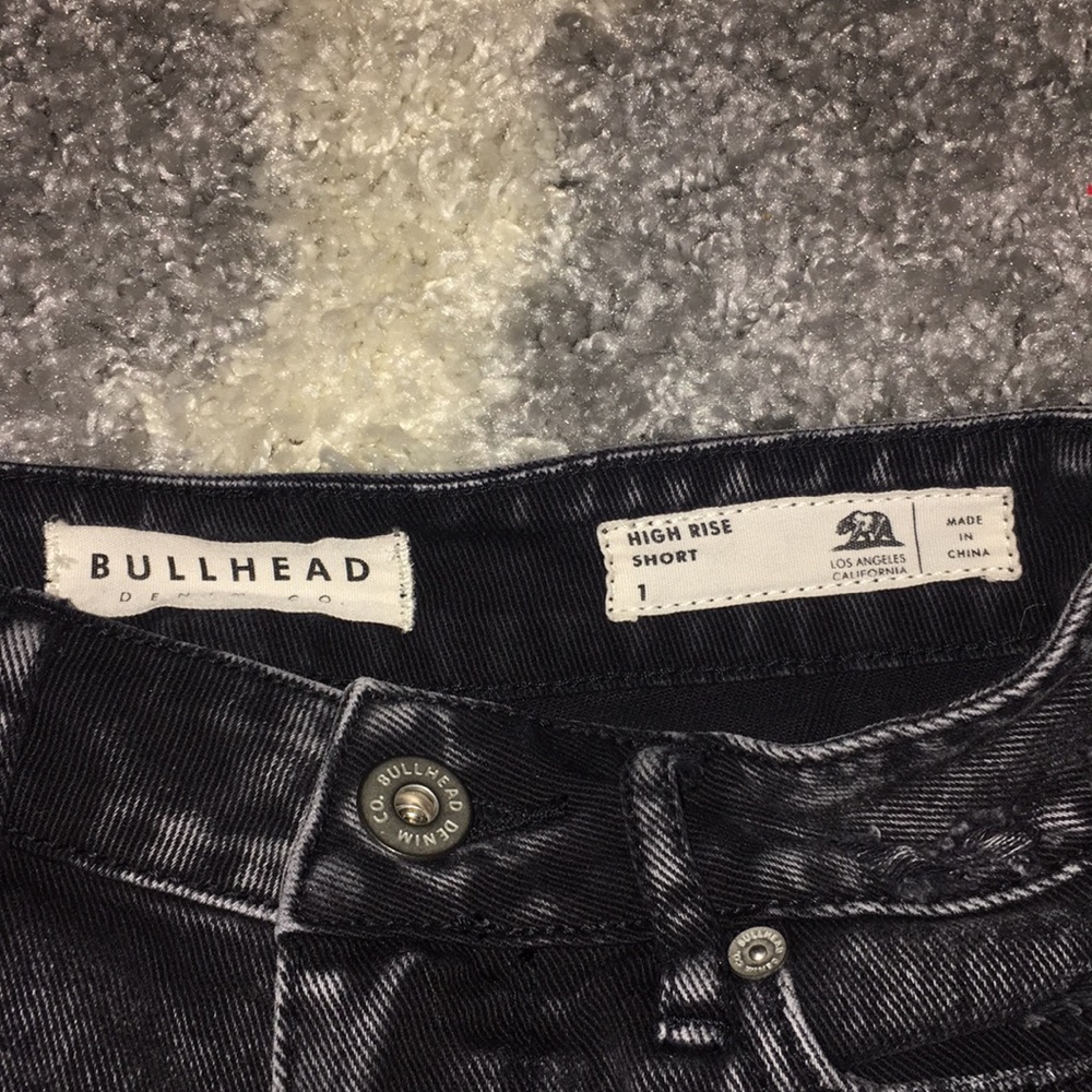 Bullhead shorts - Picture 3 of 3
